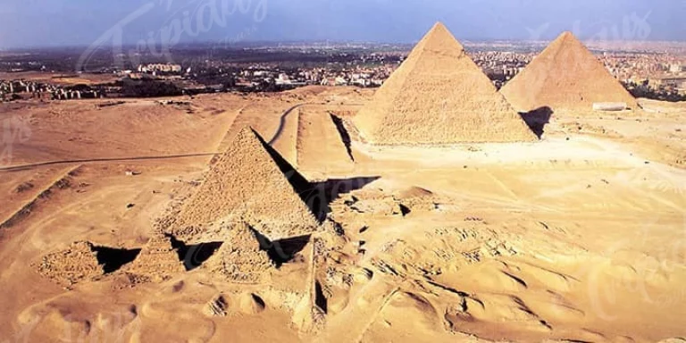 how many pyramids exist in egypt