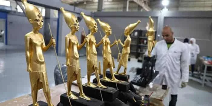 Konouz Factory For Replicas.jpg