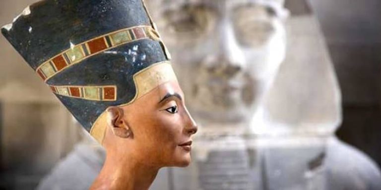 the ancient egyptian queen nefertiti