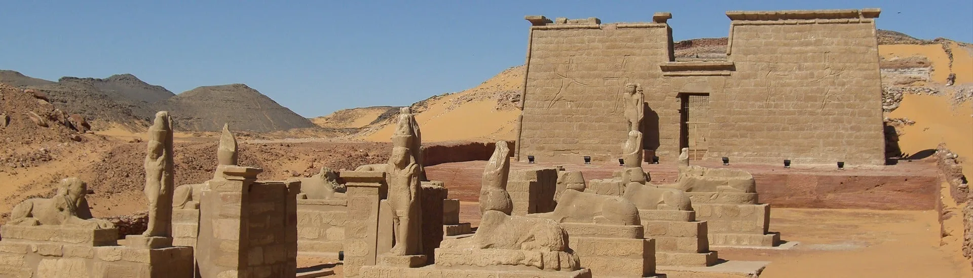 Wadi El Seboua The Valley Of The Lions.jpg