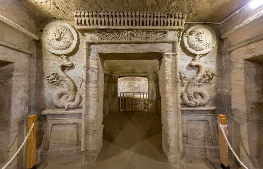 Catacombs-of-Kom-el-Shoqafa-alexandria-Tripidays-Egypt-Tours-1