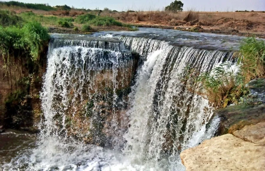 Wadi-al-Rayan-Waterfall-Tripidays-Egypt-Tours