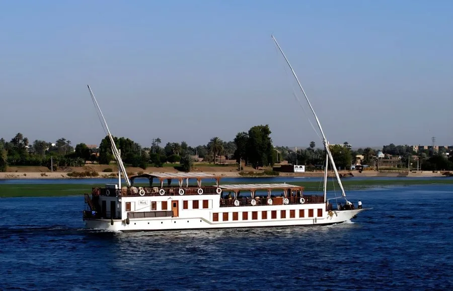 Dahabiya-Nile-Cruise-From-Luxor-to-Aswan-Tripidays-Egypt-Tours