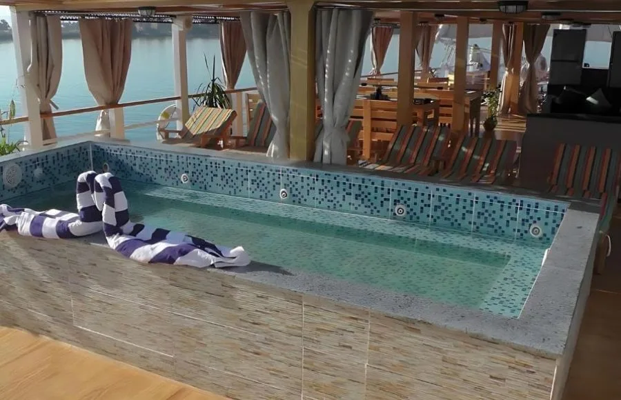 Jacozi-Bens-Dahabiya-Nile-Cruise