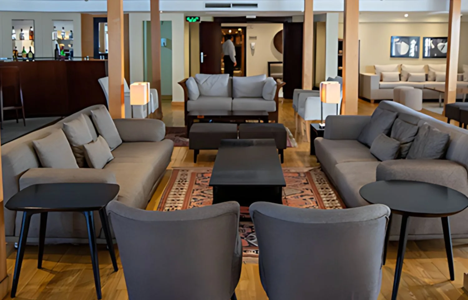 Relax in the spacious and comfortable lounge bar of the Al Jamila Nile Cruise ship