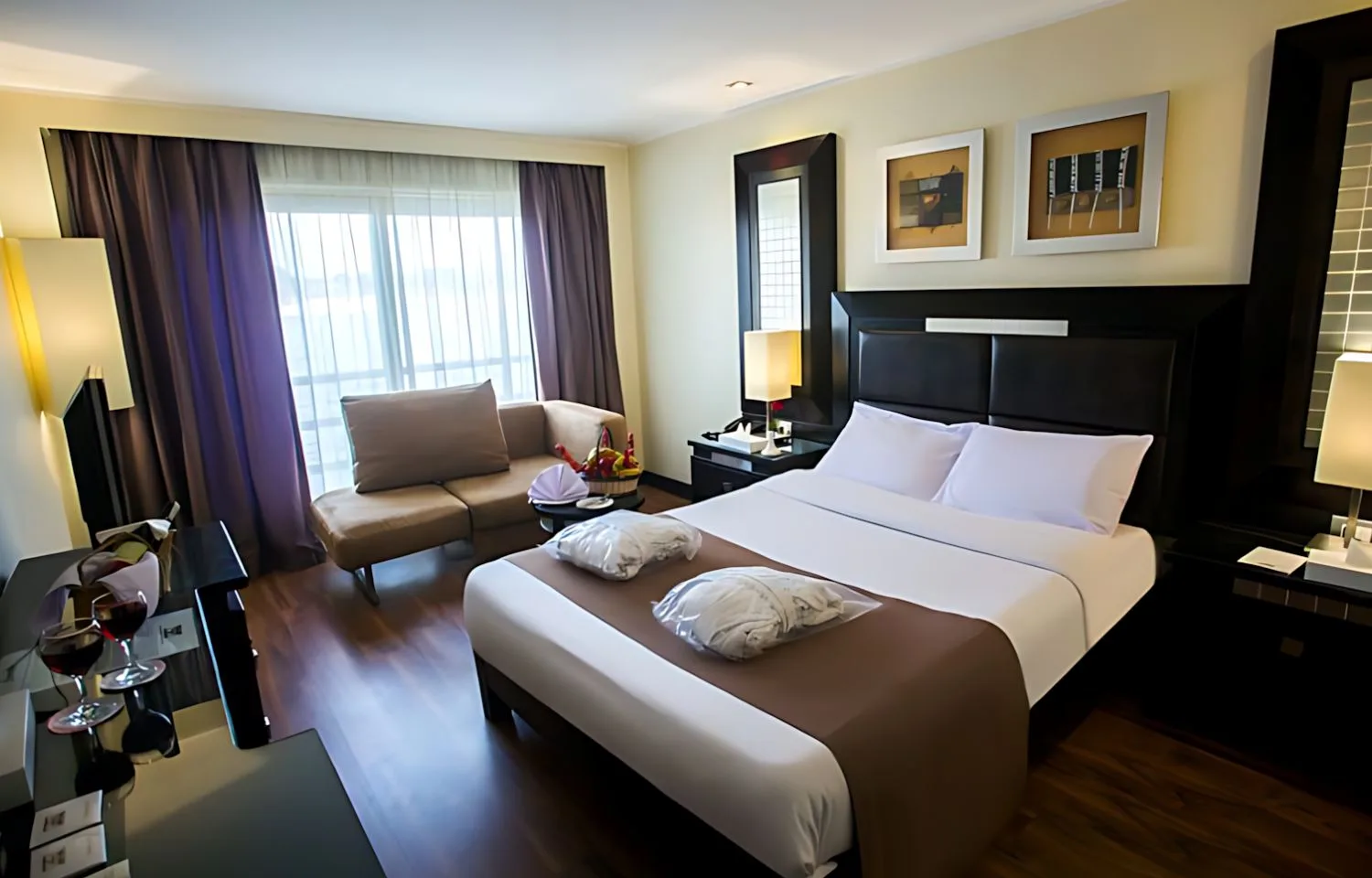 A spacious double bed cabin on the MS Concerto Nile Cruise.