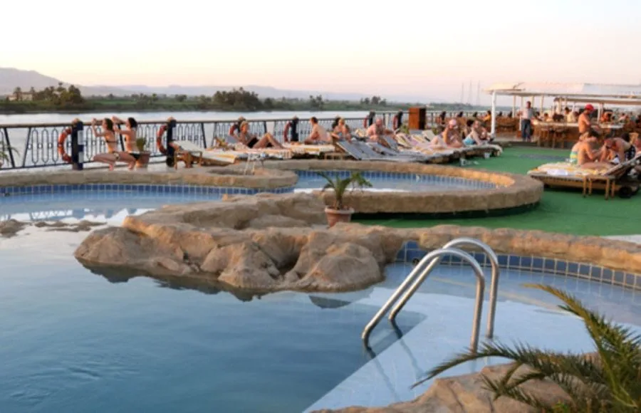 MS-Monte-Carlo-_Nile-Cruise-pool-photo