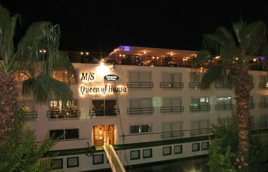 MS-Queen-of-Hansa-Nile-Cruise-Close-Photo