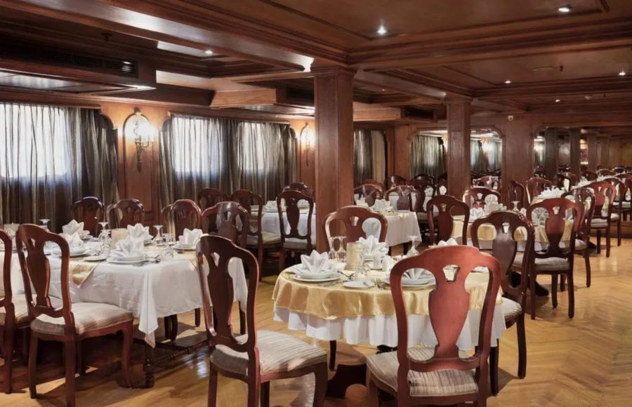 MS-Queen-of-Hansa-Nile-Cruise-Restaurant-Photo
