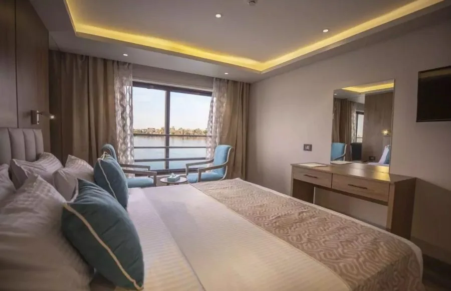 Single cabin with a Nile view on the MS Semiramis II