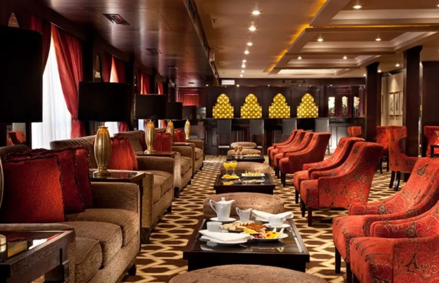 The elegant restaurant on the Steigenberger Legacy Nile Cruise.