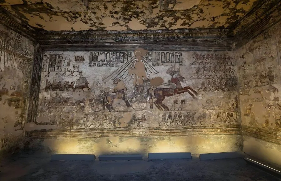 Amarna-North-Tomb-Paintings-And-Relief-Of-Aten
