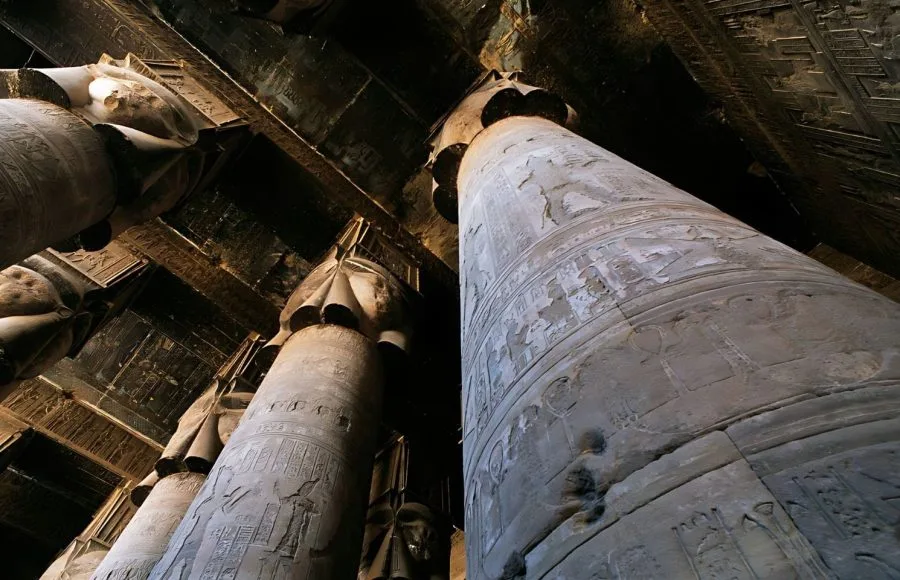 Columns-Inside-The-Temple-Of-Hathor-Dendara