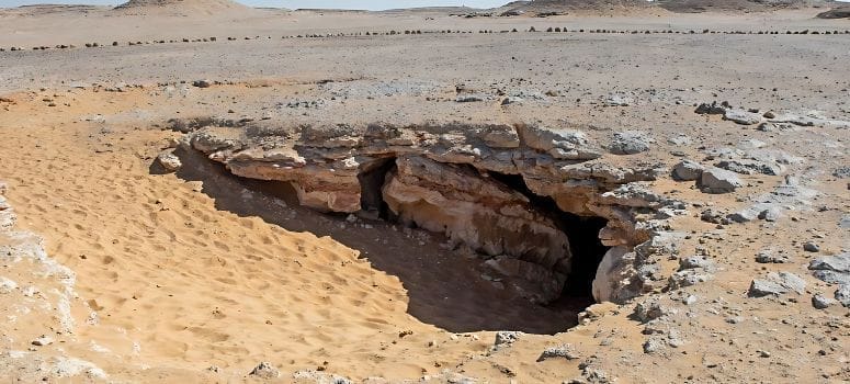 Day 2: Explore El Khor Mountain and the Djara Cave Tour