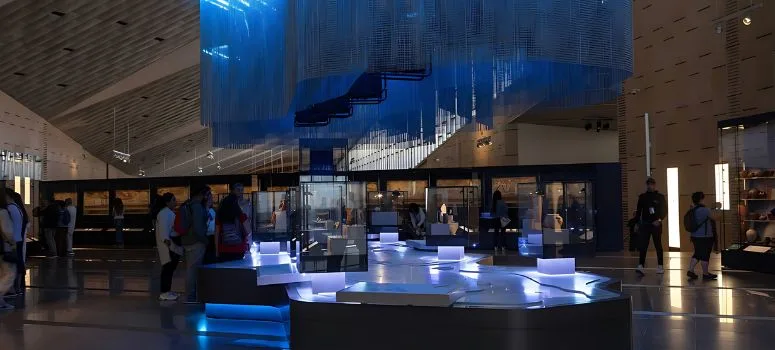 Cairo 8-hour layover tour: Pyramids, GEM & Bazaar