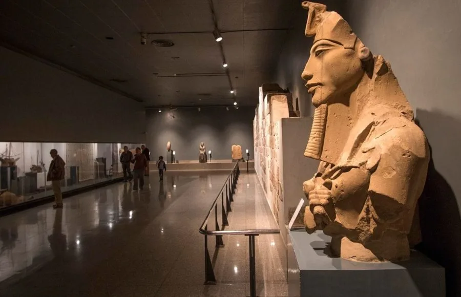 Inside-Luxor-Museum