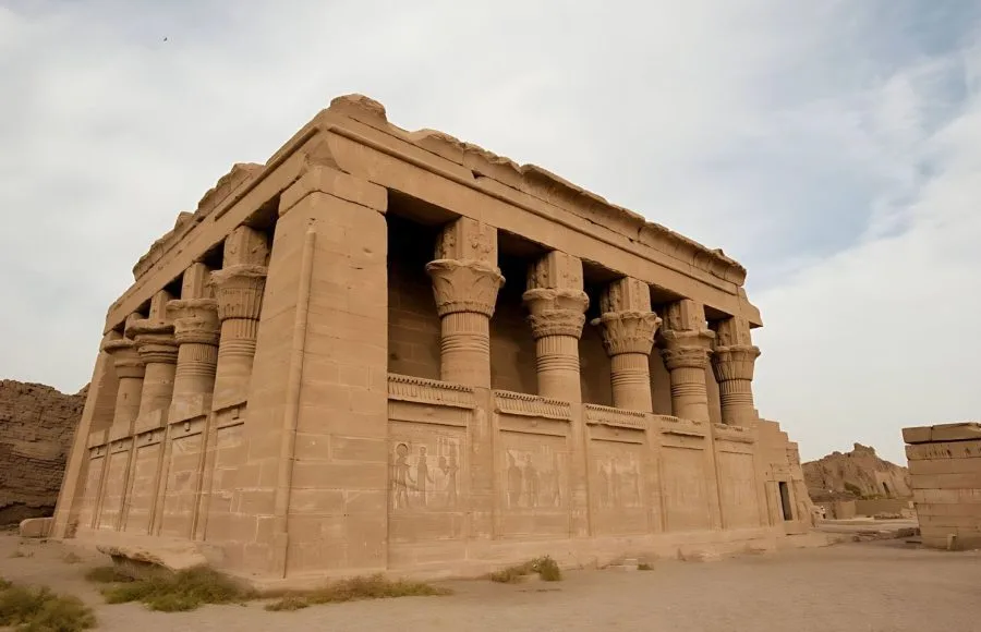 Outside-View-Dandara-Temple-Luxor