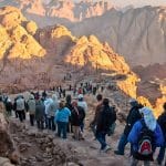 Pilgrims-and-tourists-on-the-pathway-from-the-Mount-Sinai