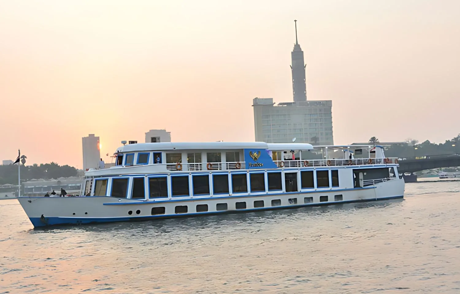Cairo Dinner Cruise on the Nile with Entertainment