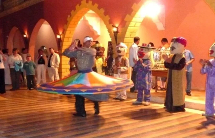 Alf-Leila-Wa-Leila-Tanura-Show