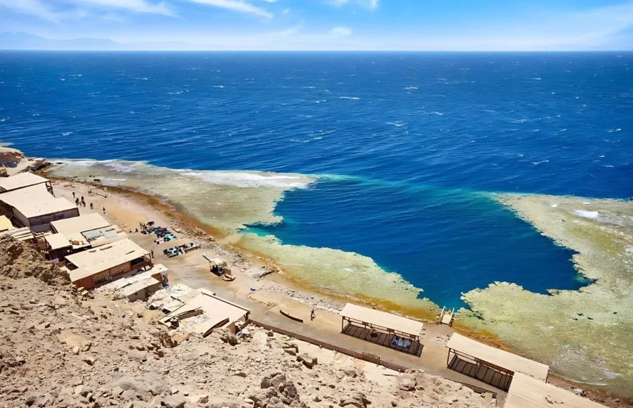 Blue-Hole-Dahab-Sinai-Red-Sea-Egypt