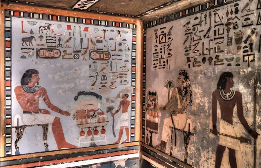 Fresco-Of-Sirenput-II-With-Wife-And-Son-In-Tomb-Of-The-Nobles