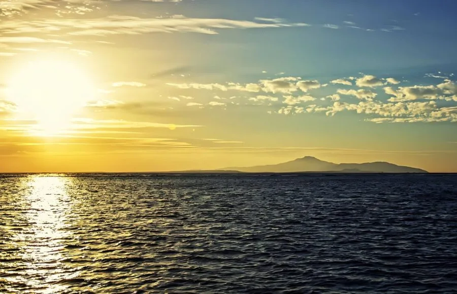 Sunrise-Tiran-Island