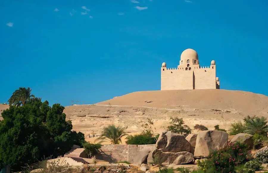 Tomb-Of-Aga-Khan-Sultan-Muhammed-Shah