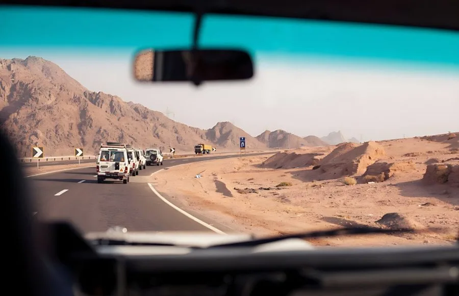 Trip-With-Jeep-In-Desert