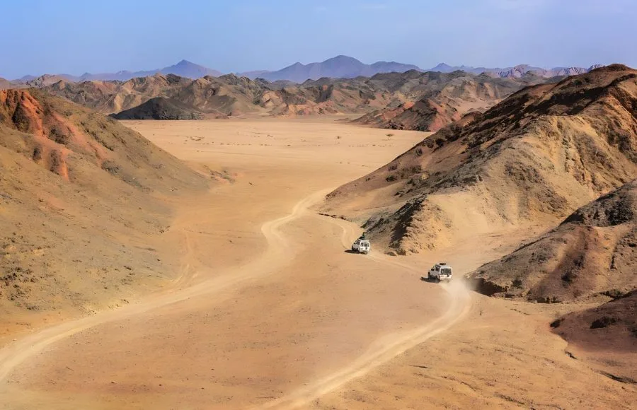 Two-Jeeps-In-The-Desert-Rocks-Marsa-Alam