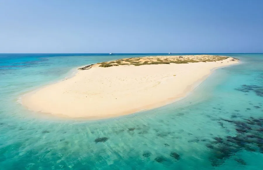 White-Sand-Turquoise-Sea-Situated-In-The-Hamata-Island-In-Egypt