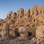 Antique-statues-on-Nemrut-mountain-Turkey