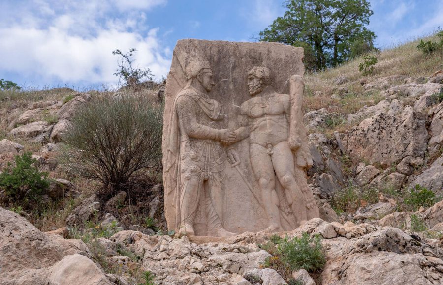 Arsameia-ancient-ruins-in-Turkey