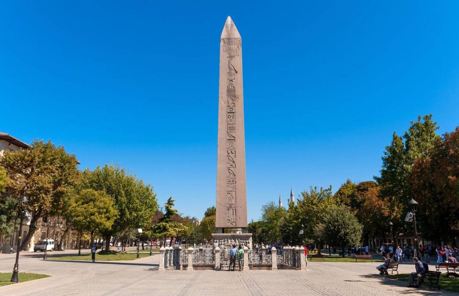 Egyptian-Obelisk-of-Theodosius-in-the-Hippodrome-of-Constantinople-Sultanahmet-Istanbul-Turkey