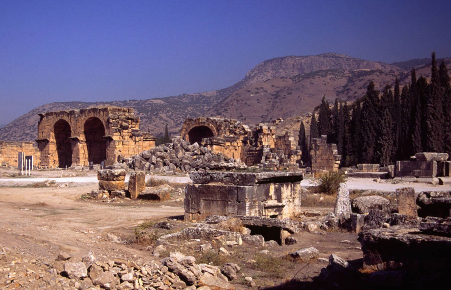 Entrance-to-the-Roman-Baths-at-Hierapolis-Turkey