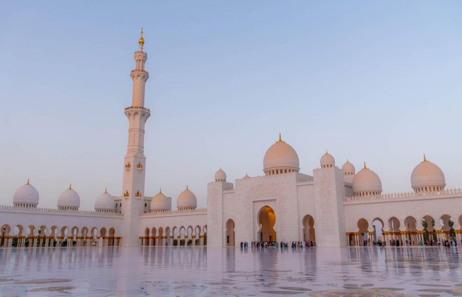 Famous-Abu-Dhabi-Mosque-in-UAE-Sheikh-Zayed-Grand-mosque