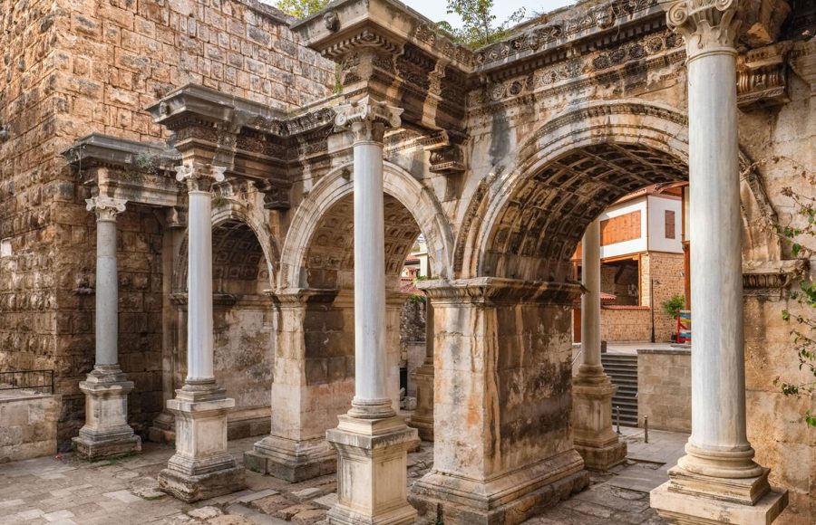 Hadrians-Gate-in-old-city-of-Antalya