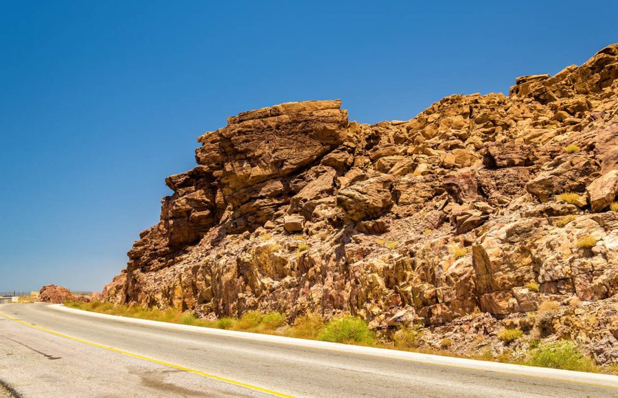 Highway-65-near-the-Dead-Sea
