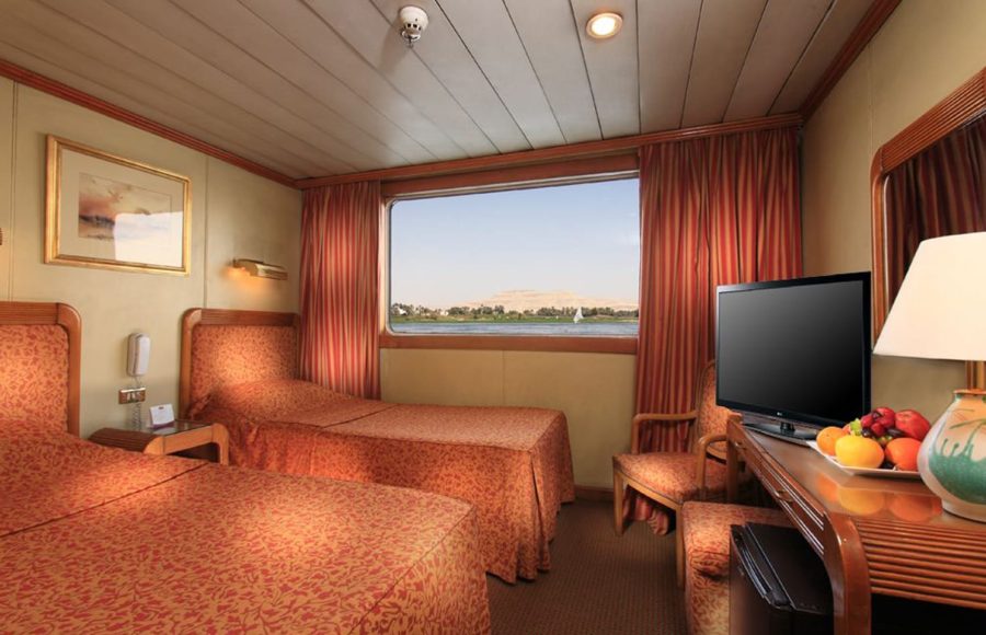 Twin-bedded cabin on the Iberotel Amara Nile Cruise.
