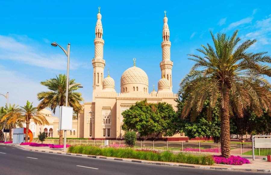 Jumeirah-Mosque-is-a-main-mosque-in-Dubai-city-in-UAE