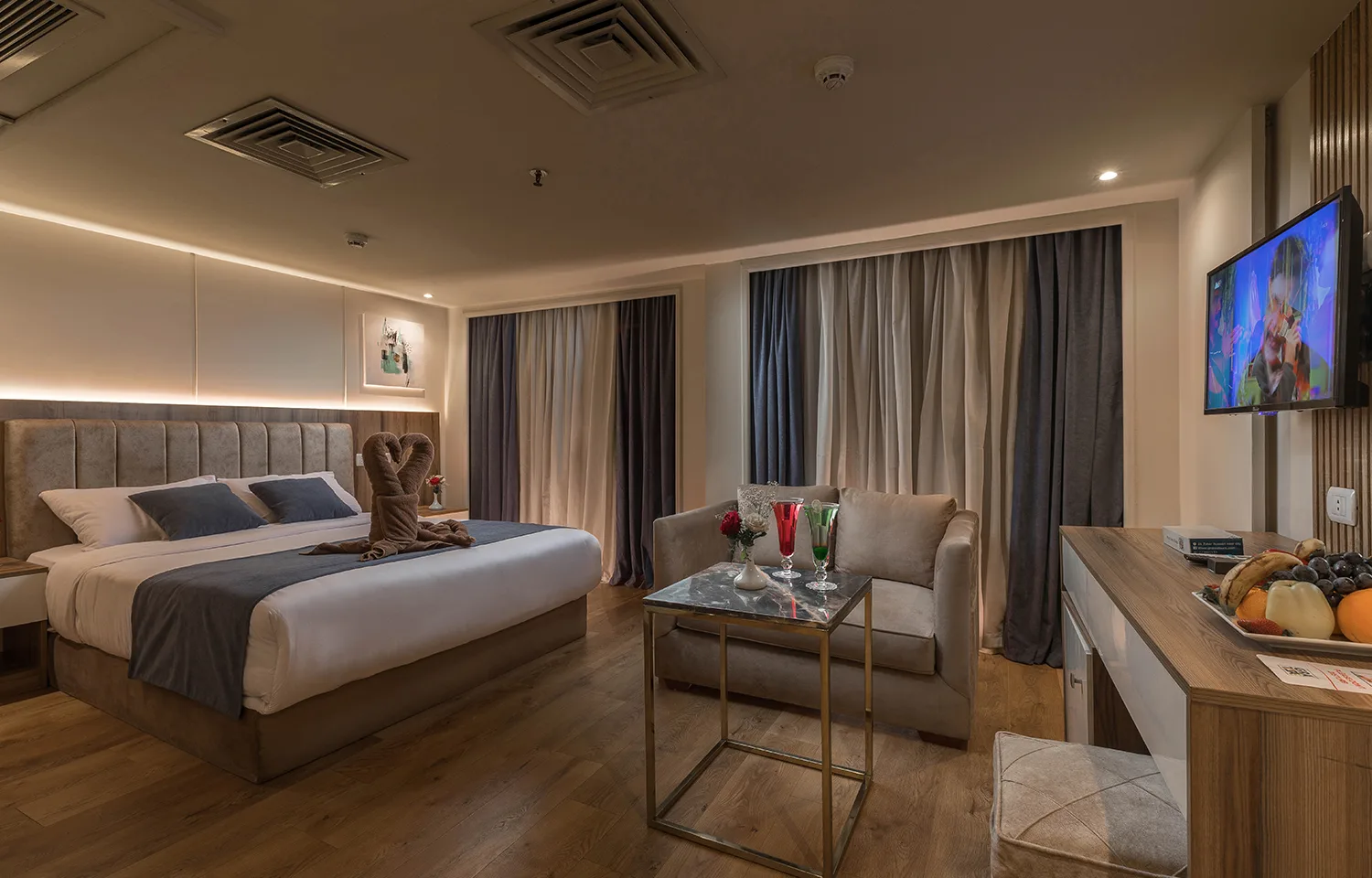 Modern cabin on a Nile cruise ship, offered on the Cairo Nile Cruise and Red Sea Holiday.