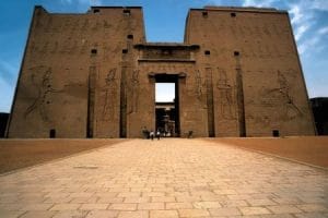 Edfu Temple’s grand entrance highlights package tour to Egypt from Bangalore. The grand entrance of the Edfu Temple, a prominent feature in package tours to Egypt from Bangalore.