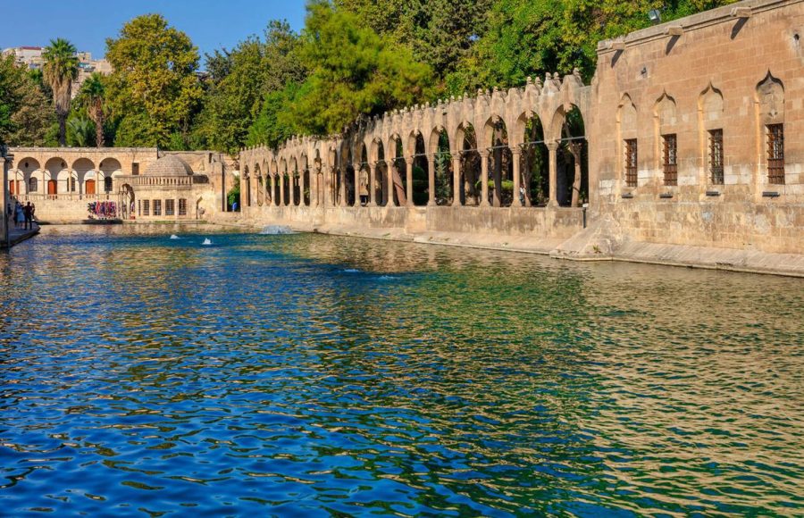 Pool-of-Sacred-Fish-and-Halil-ur-Rahman-mosque-Balikligol-Urfa-Sanliurfa-Province-Turkey