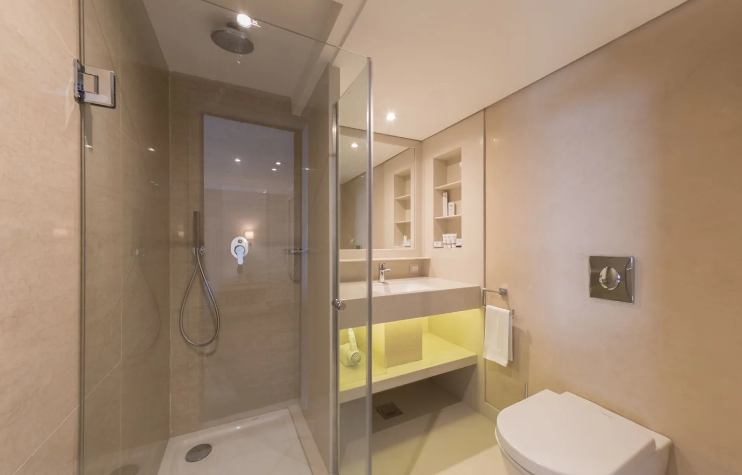 The modern bathroom on the Steigenberger Regency.
