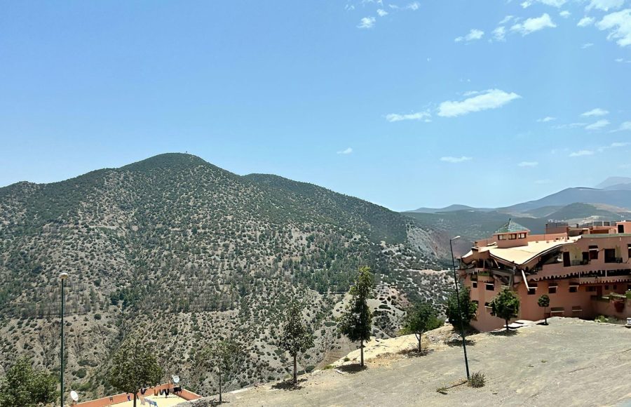 Tizin-Tichka-mountain-pass-landscape-in-High-Atlas-Morocco