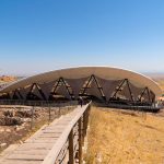Tourists-around-Gobeklitepe-ruins