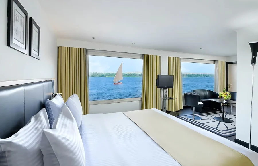 An elegant suite, a luxury option for your Egypt Itinerary with Nile Cruise and Hurghada.