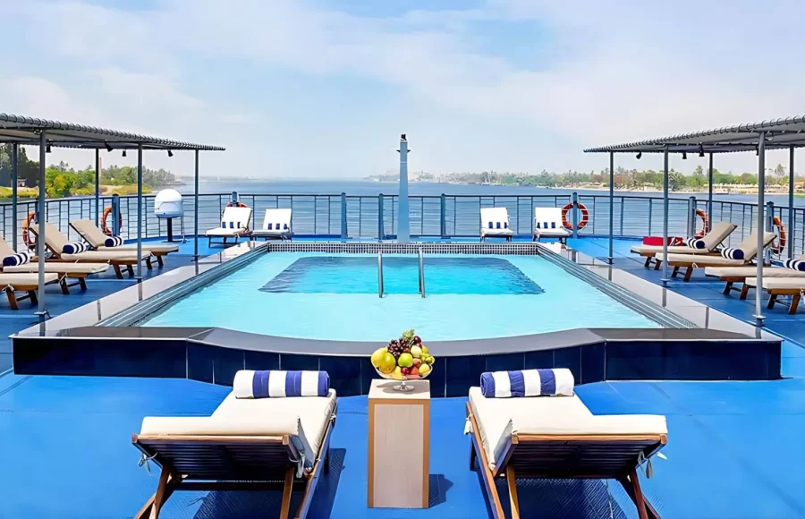 Sun deck and swimming pool on a Nile cruise ship, a highlight of a Cairo Sharm El Sheikh with Nile Cruise vacation.