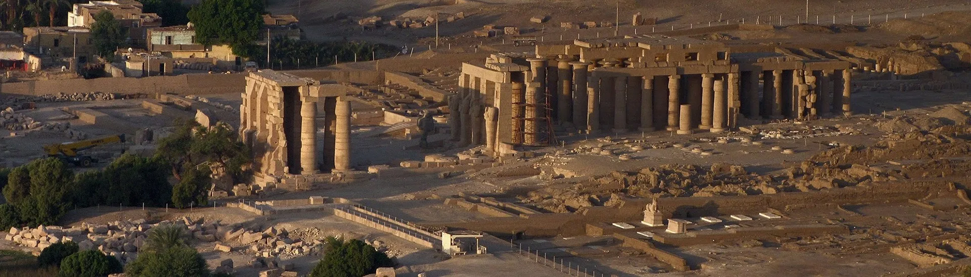 Ramesseum Mortuary Temple Of King Ramses.jpg
